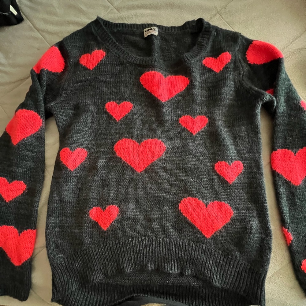 Only Heart Sweater size small